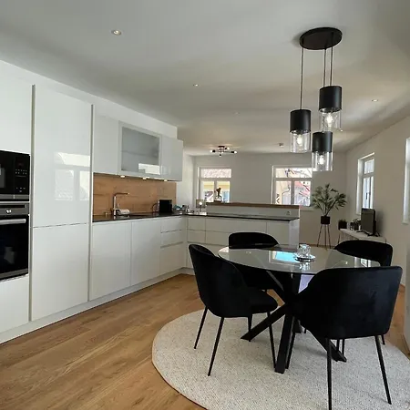 Vincent - Mit Parkplatz 布雷根茨